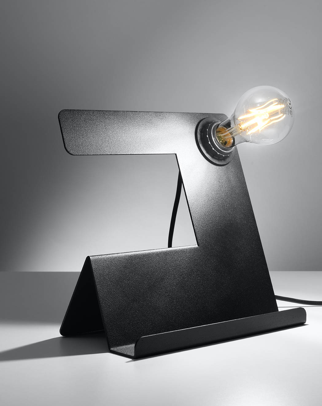 Lampe de bureau INCLINE noire + 1x ampoule LED E27 4000K froide 7.5W 650lm