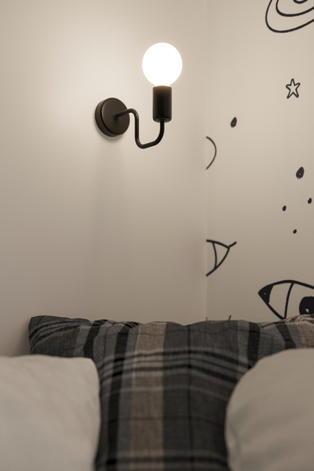 Applique VECTOR noir + 1X ampoule LED E27 3000K 7W 760lm